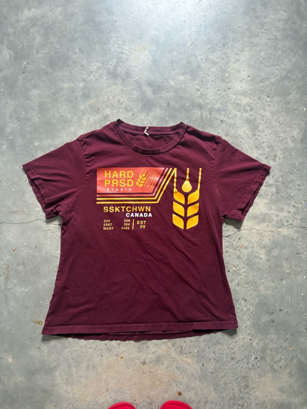 🤎3/$20🤎Hard pressed t shirt
